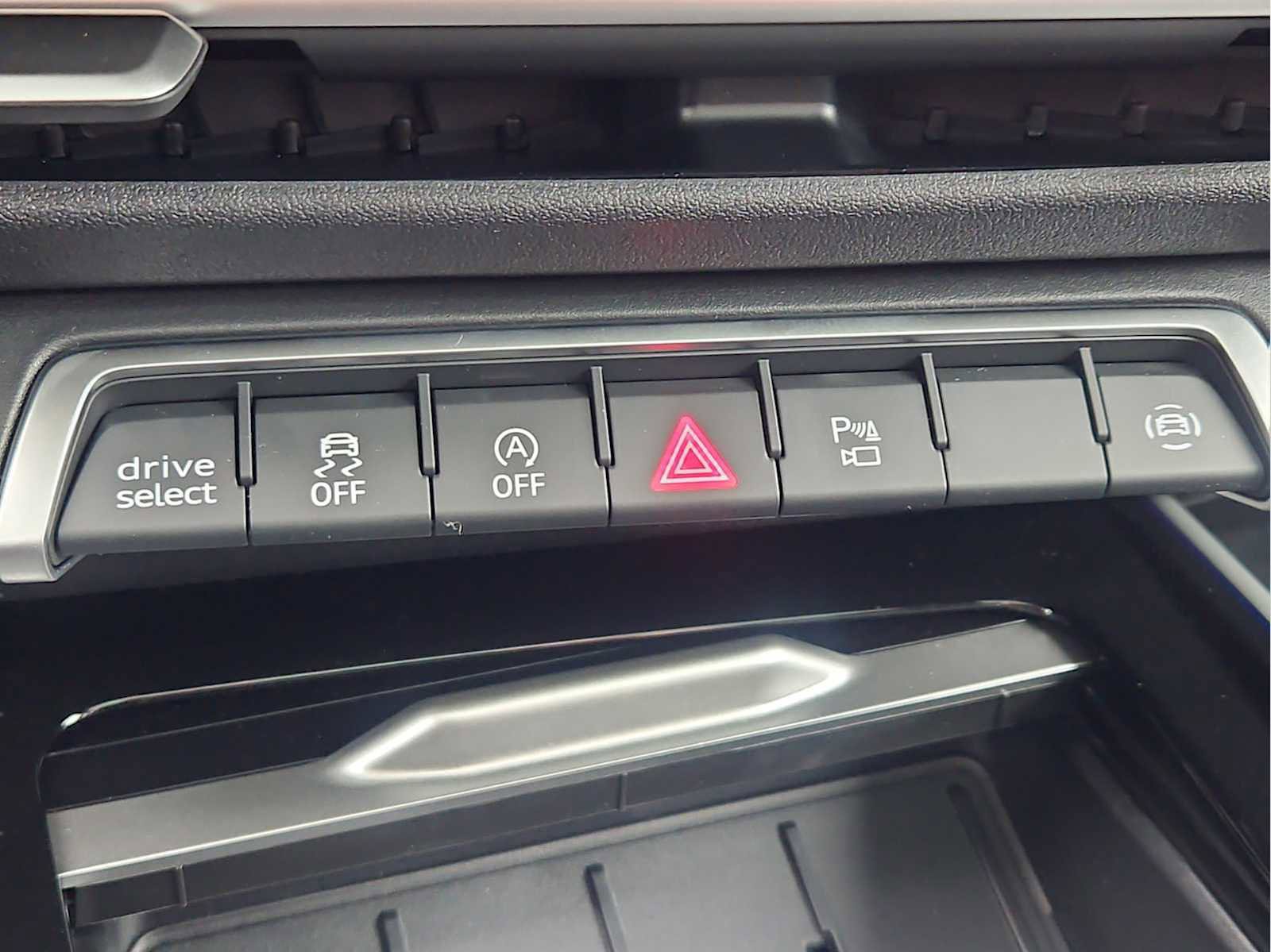 New 2026 Audi Q3 quattro 2.0T AWD/4WD image 10