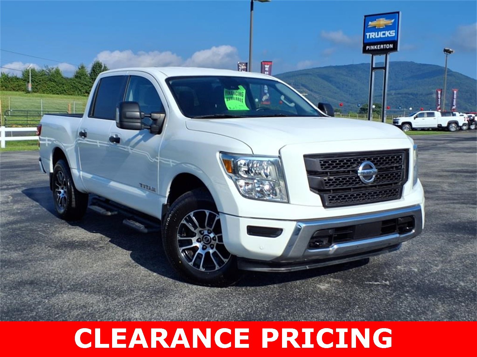 Used 2022 Nissan Titan SV w/ SV Convenience Package