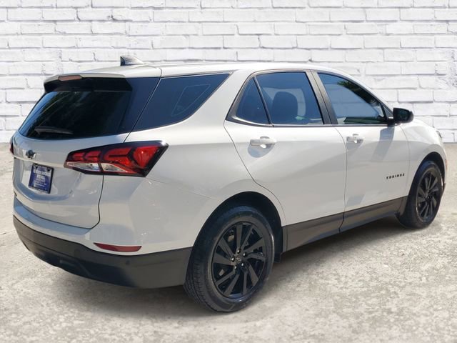 Certified 2023 Chevrolet Equinox LS w/ Midnight Edition FWD image 4