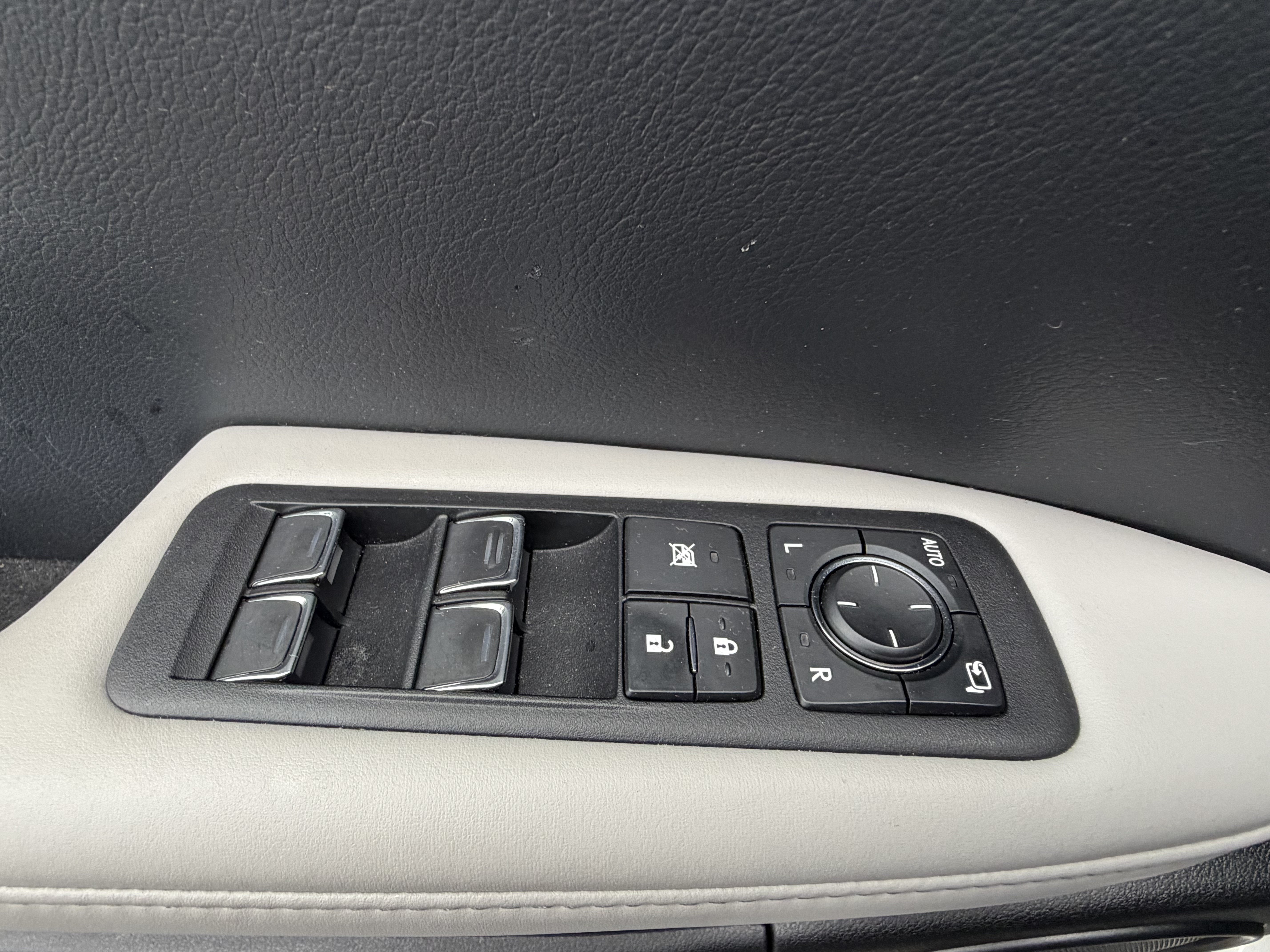 Used 2019 Lexus RX 350 FWD w/ Accessory Package image 14