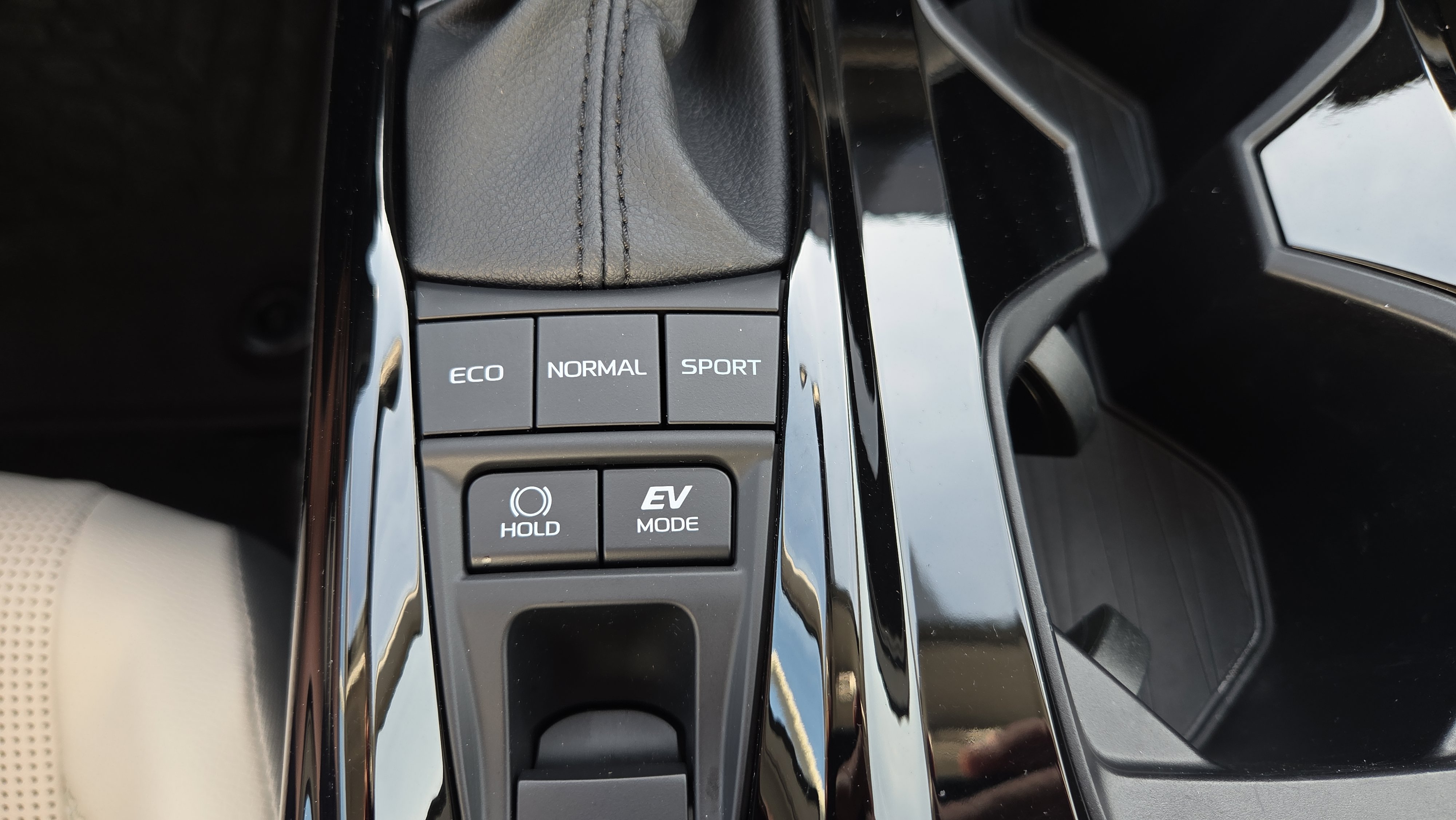 Certified 2025 Toyota Camry XLE image 28