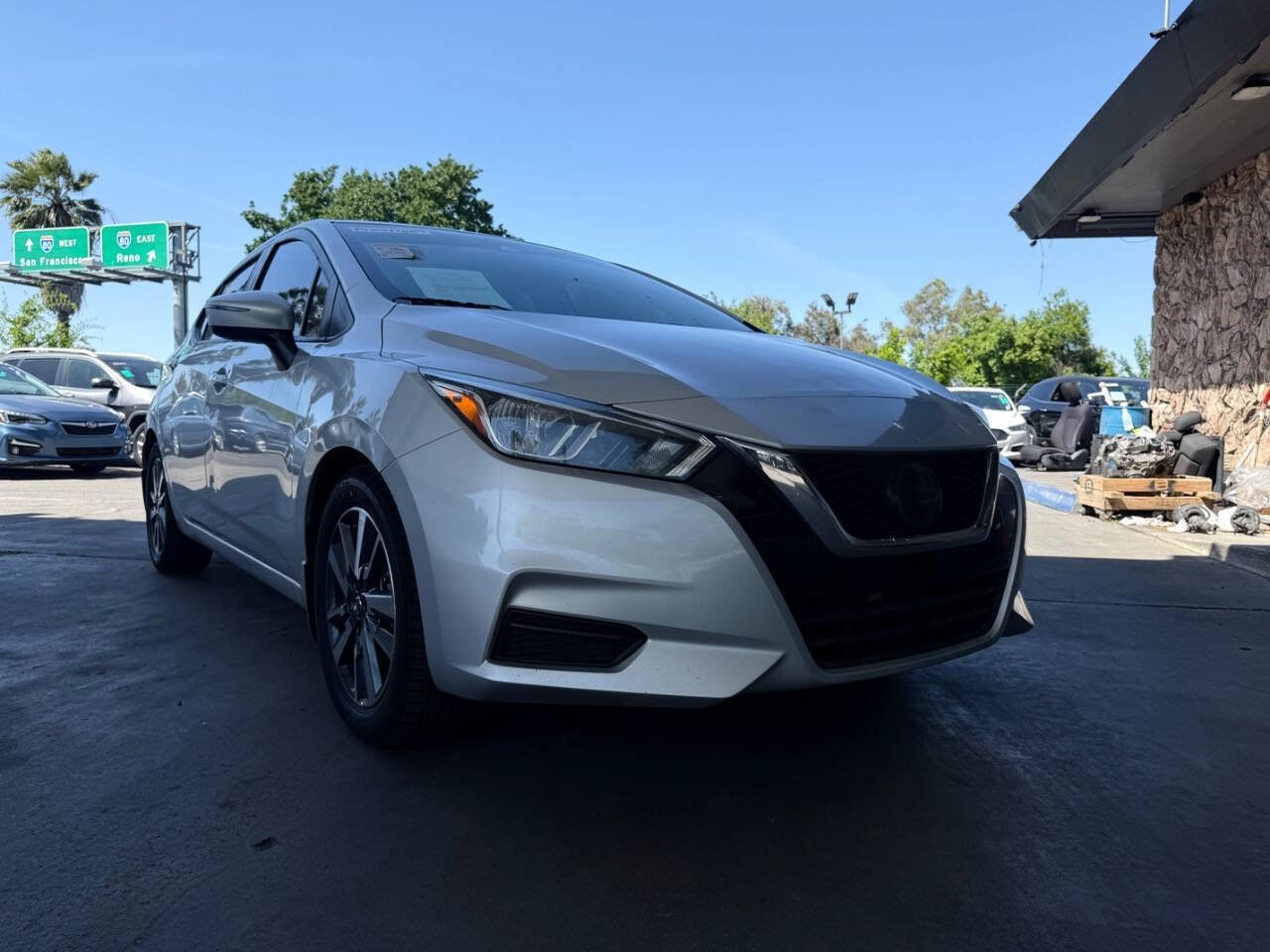 Used 2020 Nissan Versa SV FWD image 3