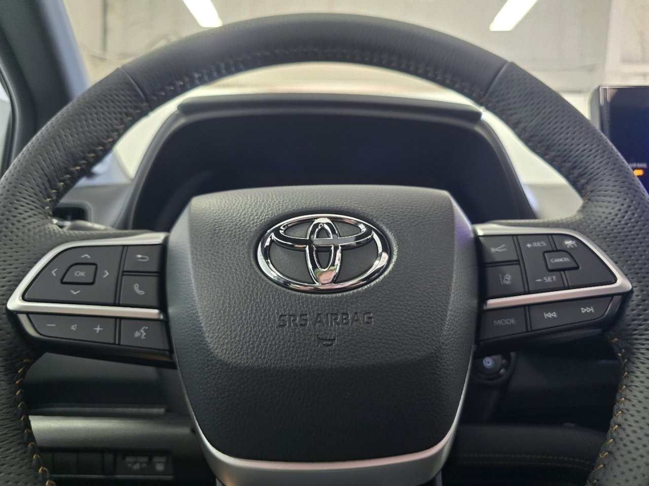 New 2026 Toyota Sienna XLE Woodland Edition image 29