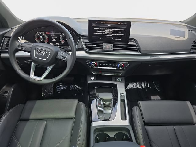 Used 2025 Audi Q5 2.0T Premium w/ Convenience Plus Package AWD/4WD image 10