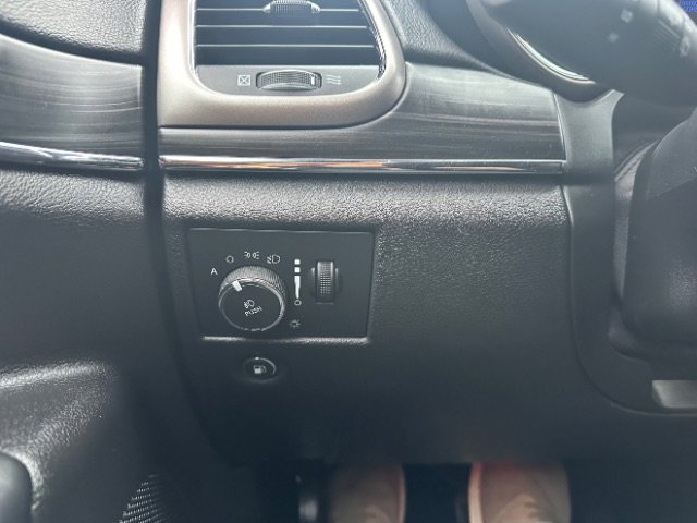 Used 2020 Jeep Grand Cherokee Limited image 19