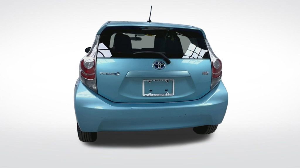 Used 2013 Toyota Prius C One image 8