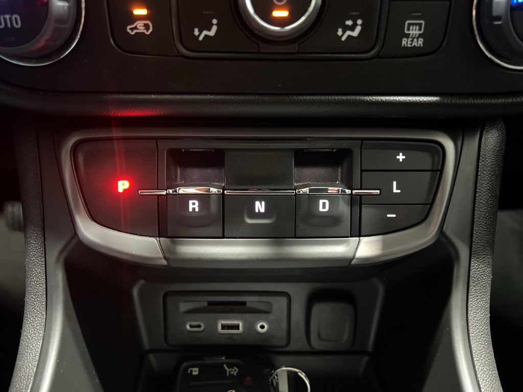 Used 2023 GMC Terrain AT4 image 13