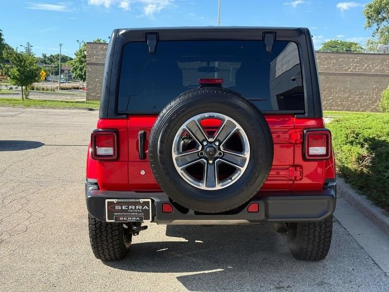 Used 2019 Jeep Wrangler Unlimited Sahara AWD/4WD image 4