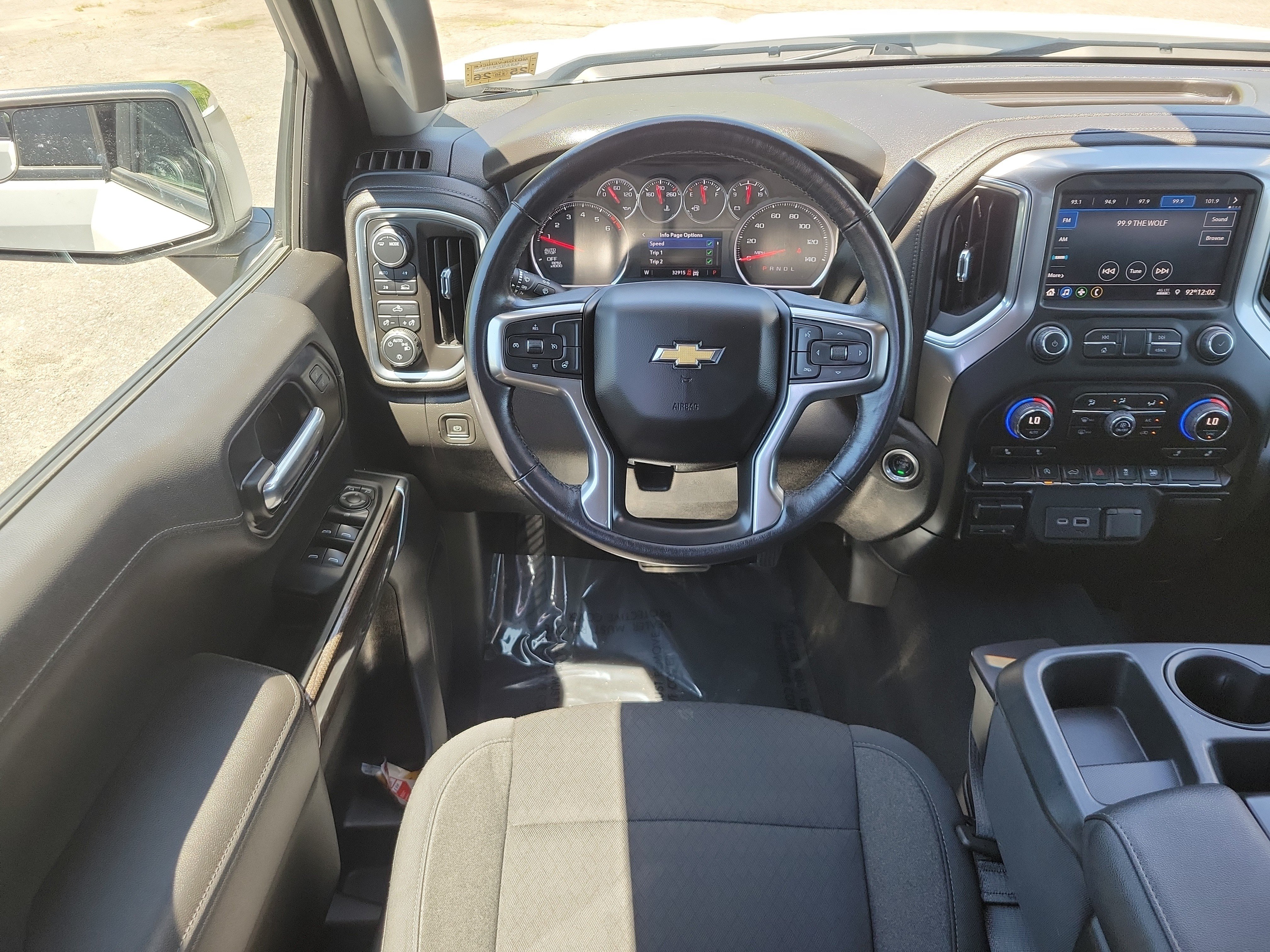 Used 2021 Chevrolet Silverado 1500 LT AWD/4WD image 19