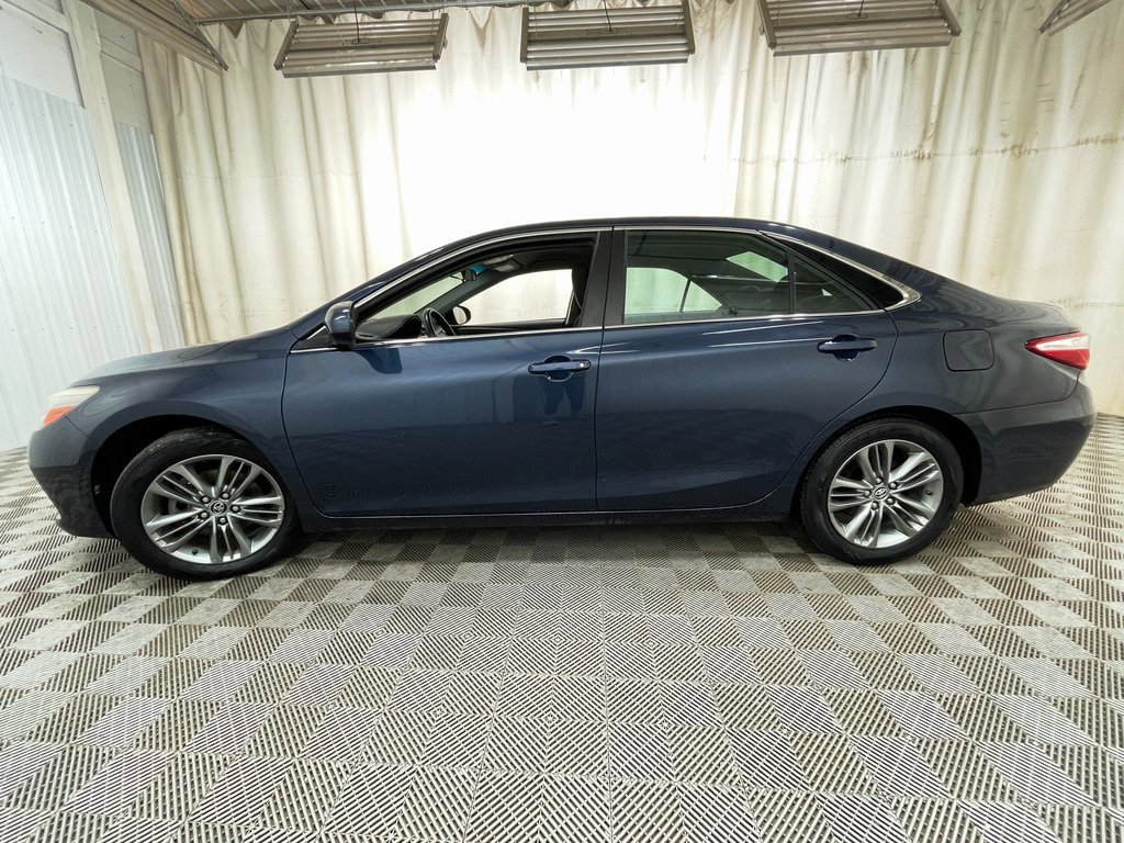 Used 2016 Toyota Camry LE image 11