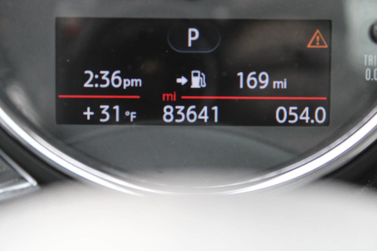 Used 2015 MINI Cooper 4-Door Hardtop image 40