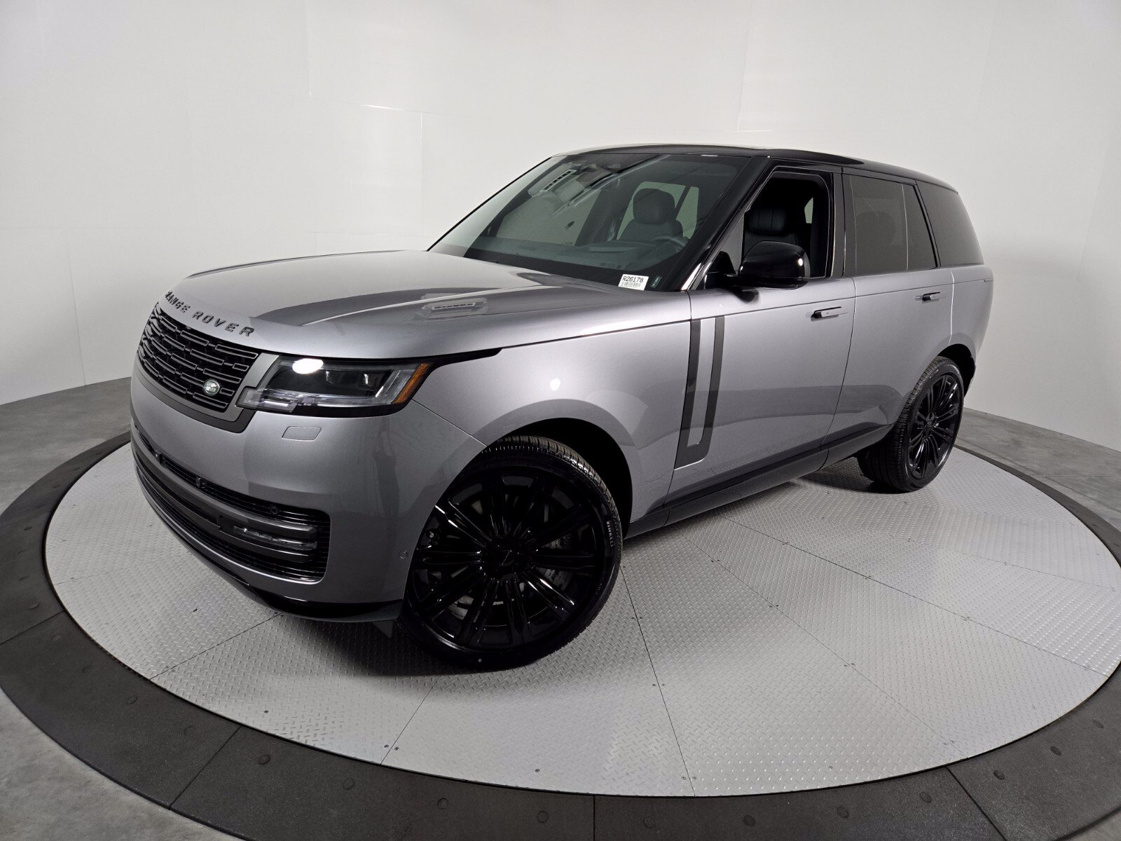 New 2026 Land Rover Range Rover SE