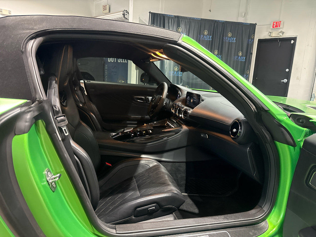 Used 2020 Mercedes-Benz AMG GT R image 27