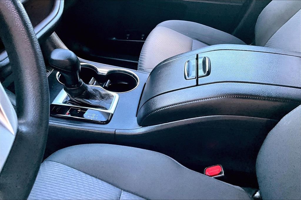 Used 2019 Toyota Highlander LE image 16