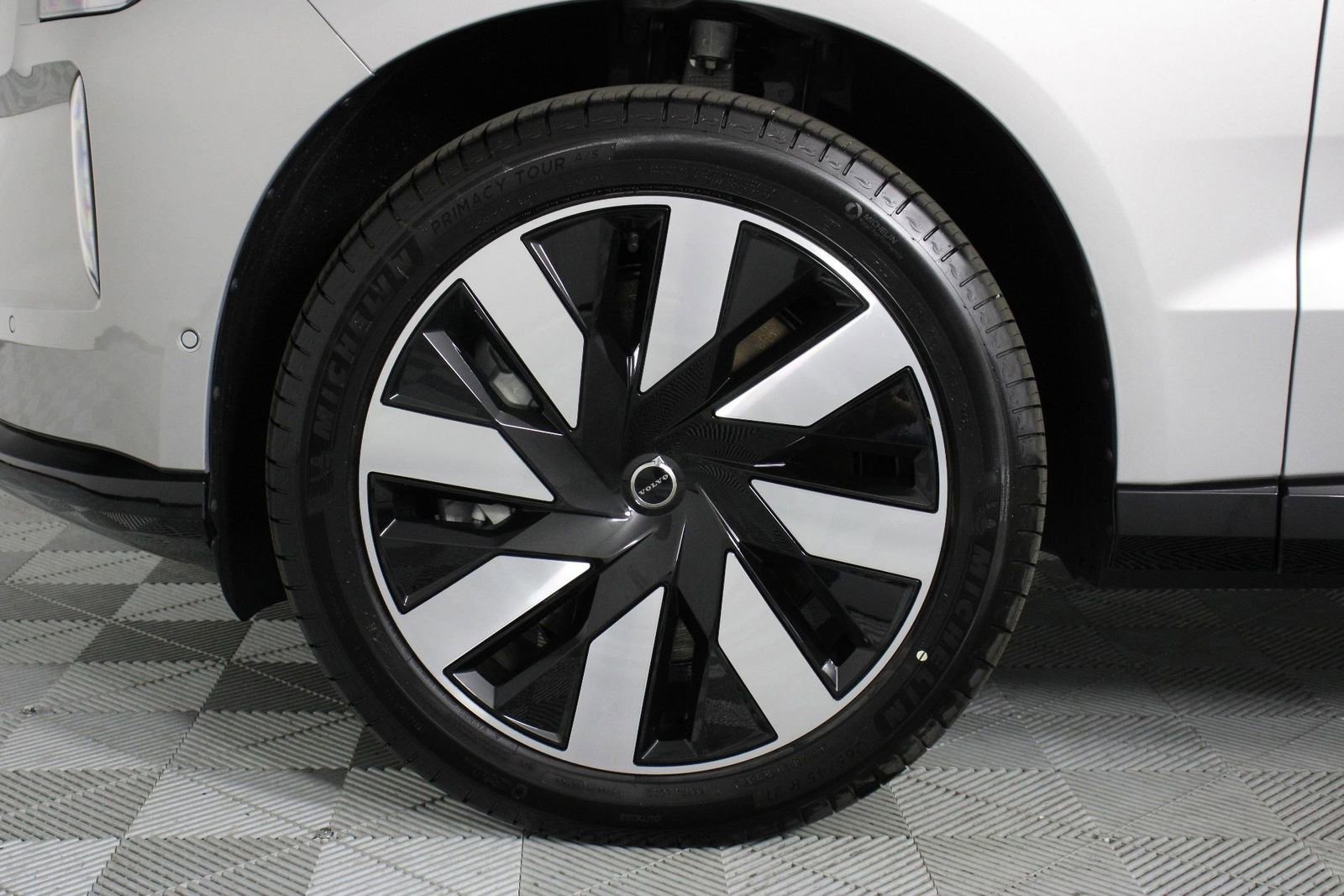 New 2025 Volvo EX90 Plus image 12