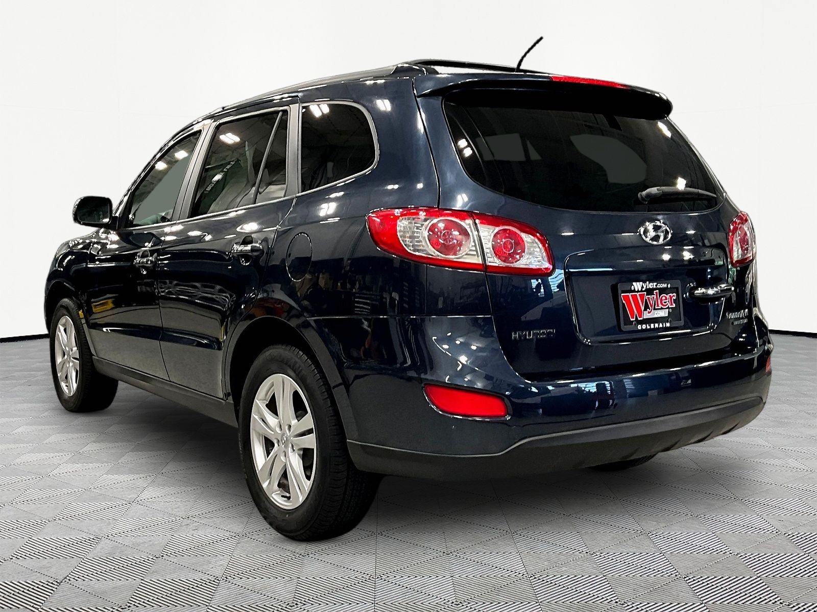 Used 2011 Hyundai Santa Fe Limited AWD/4WD image 4