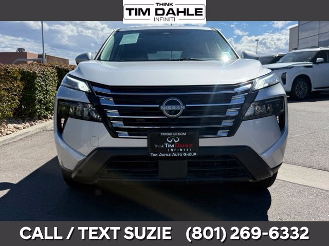 Used 2025 Nissan Rogue SV FWD image 4