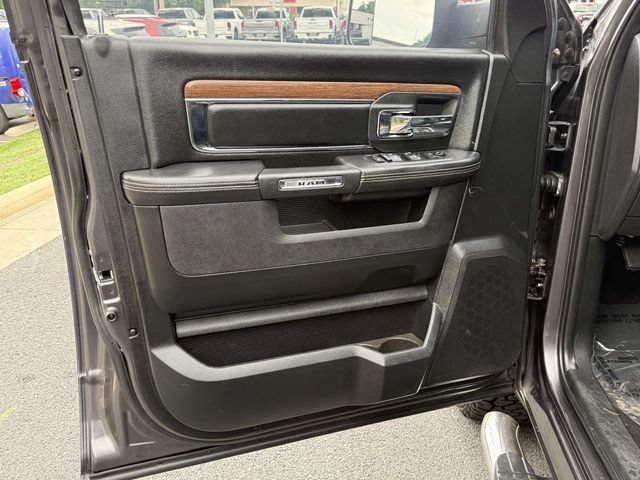 Used 2017 RAM 1500 Laramie w/ Convenience Group AWD/4WD image 9