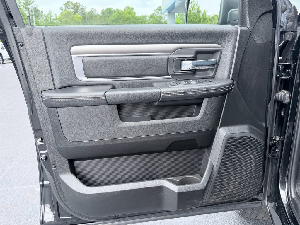 Used 2022 RAM 1500 Classic Warlock AWD/4WD image 29