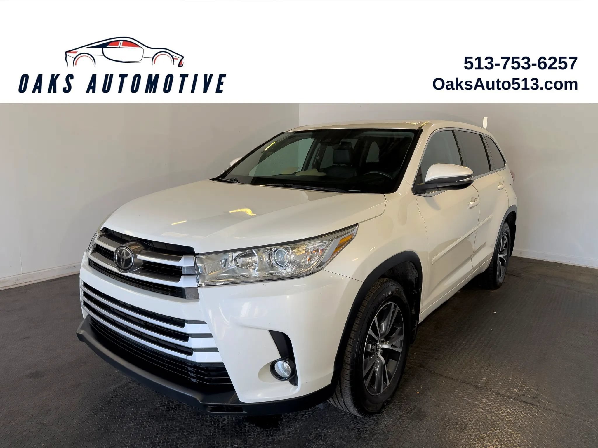 Used 2017 Toyota Highlander LE AWD/4WD image 1