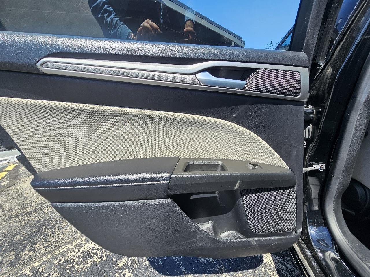 Used 2018 Ford Fusion S FWD image 40
