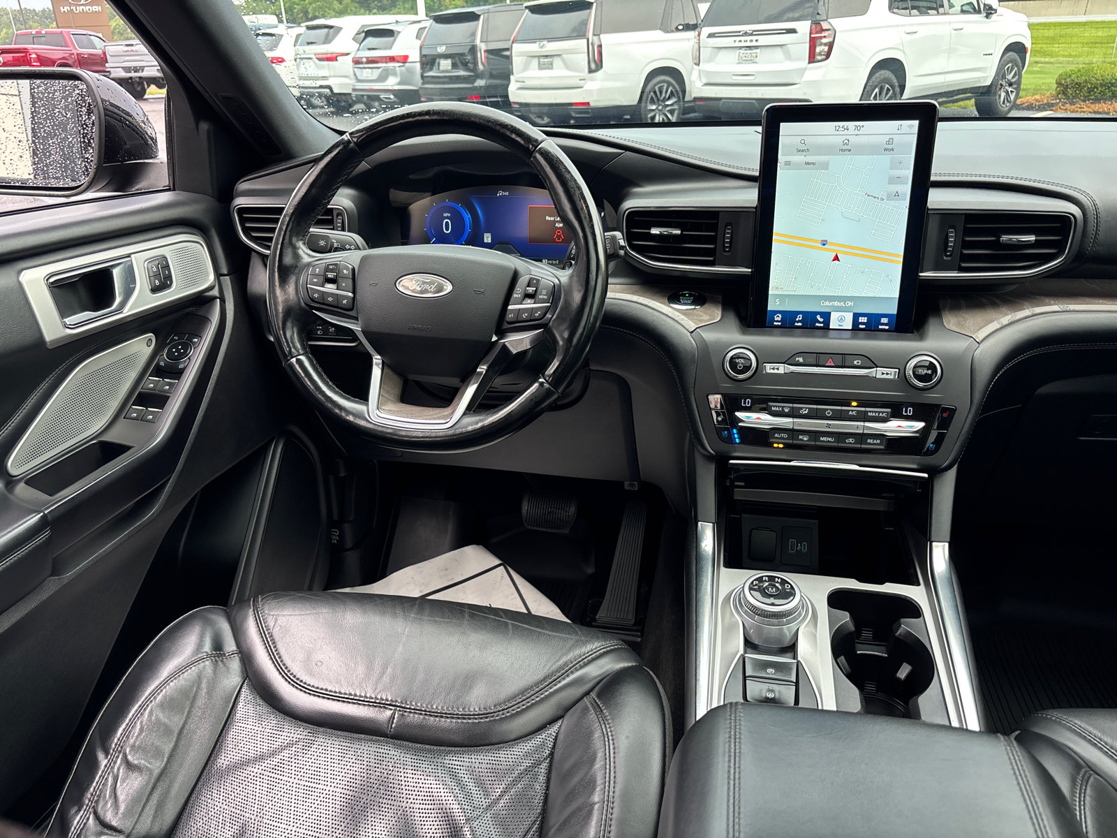 Used 2020 Ford Explorer Platinum w/ Premium Technology Package AWD/4WD image 30