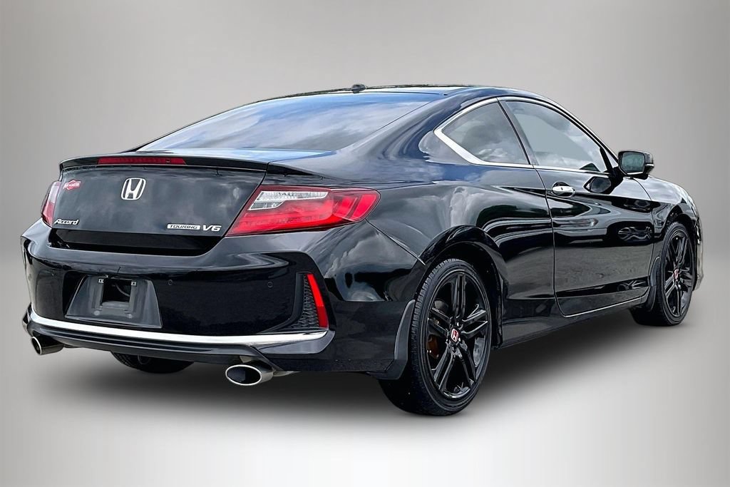 Used 2017 Honda Accord Touring image 5