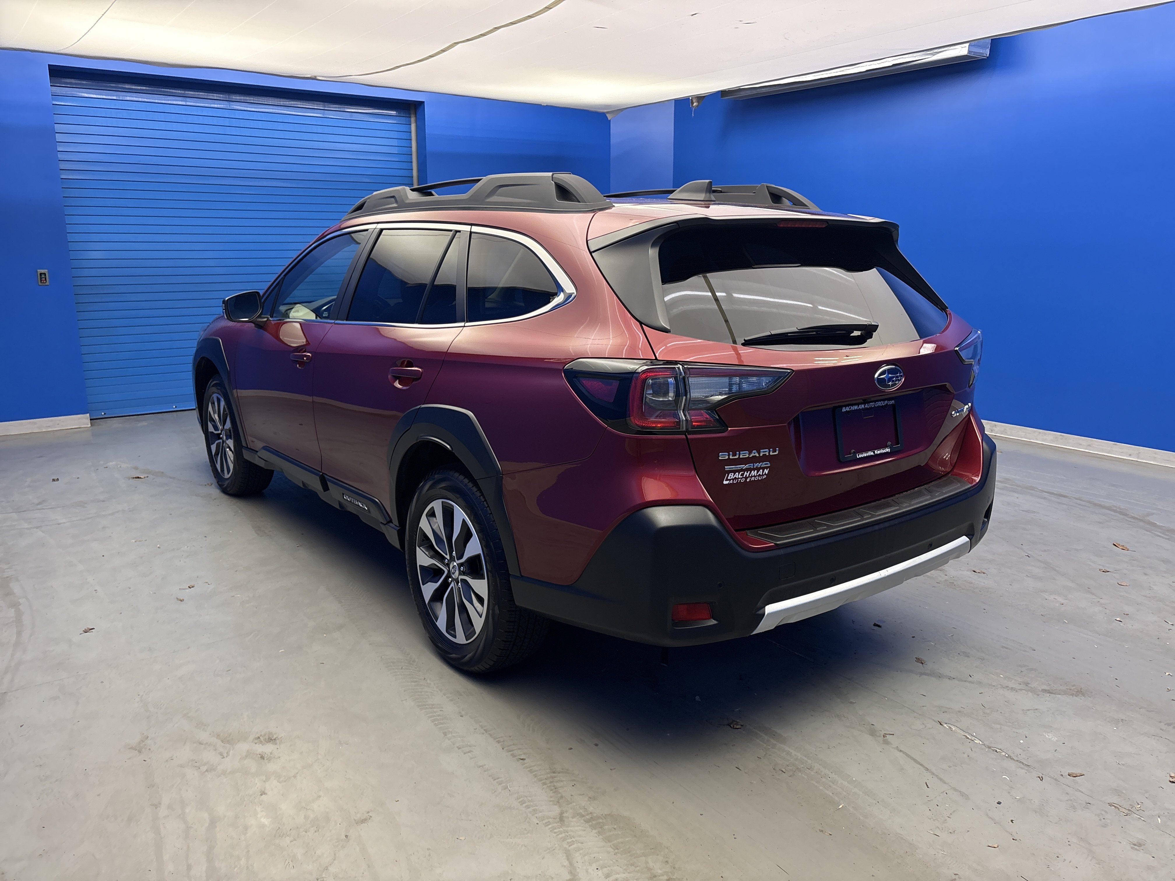 Certified 2025 Subaru Outback Limited AWD/4WD image 5
