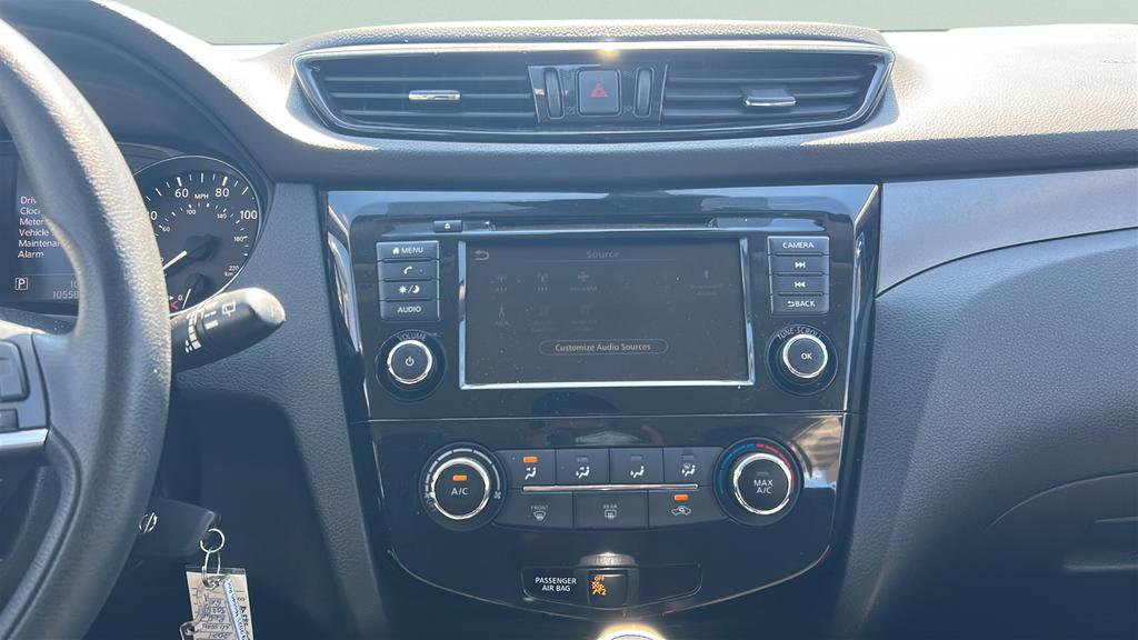 Used 2021 Nissan Rogue Sport S image 26