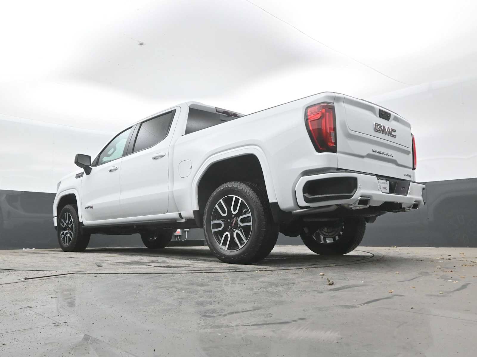 New 2026 GMC Sierra 1500 AT4 w/ AT4 Premium Package AWD/4WD image 38