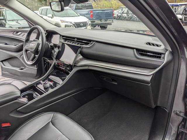 Used 2022 Jeep Grand Cherokee L Limited image 19