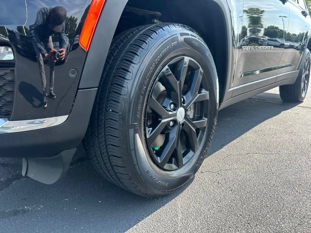 Used 2023 Jeep Grand Cherokee L Limited w/ Luxury Tech Group II AWD/4WD image 14