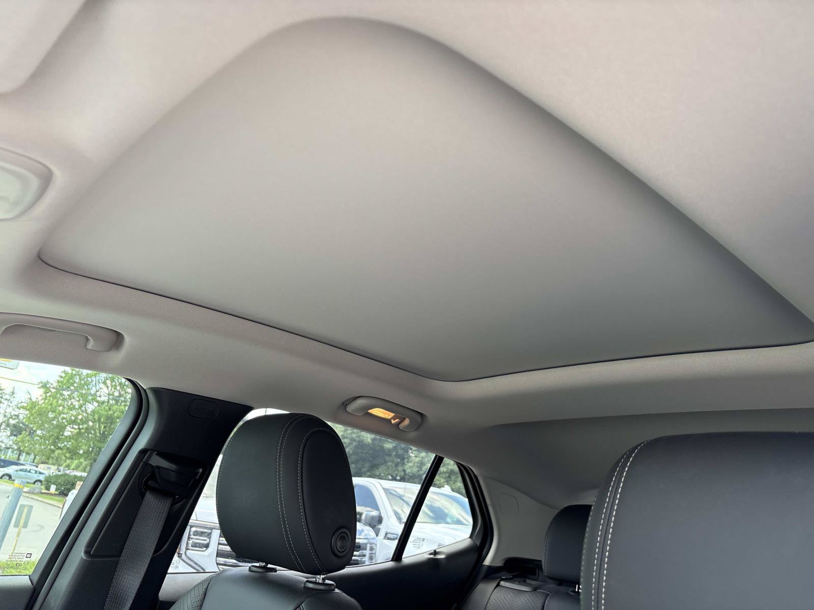 Used 2022 Buick Encore GX Essence w/ Advanced Technology Package FWD image 17