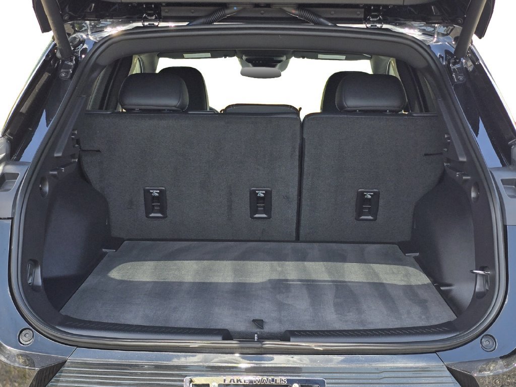 Used 2025 Chevrolet Equinox EV LT FWD image 13