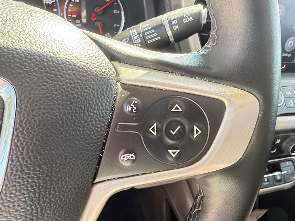 Used 2023 GMC Acadia Denali w/ Denali Technology Package AWD/4WD image 16