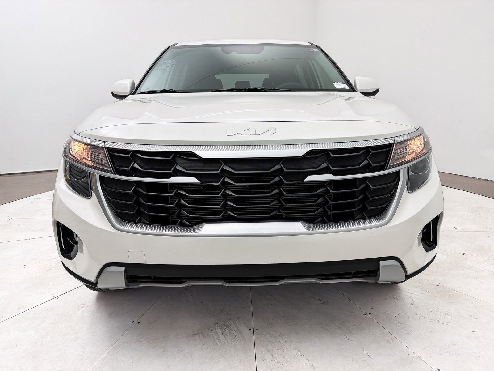 Certified 2024 Kia Seltos LX image 10