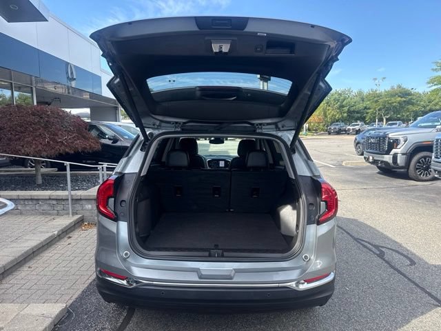 Used 2023 GMC Terrain SLT w/ Infotainment Package II AWD/4WD image 26