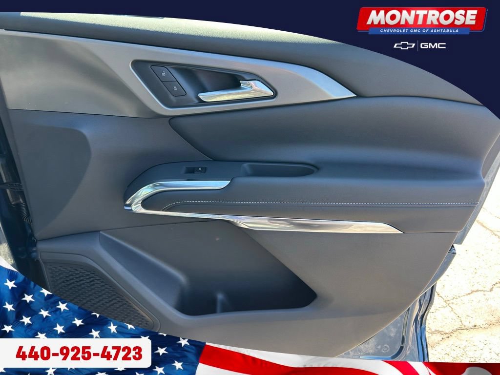 New 2026 Chevrolet Traverse LT w/ Sun and Wheel Package FWD image 28