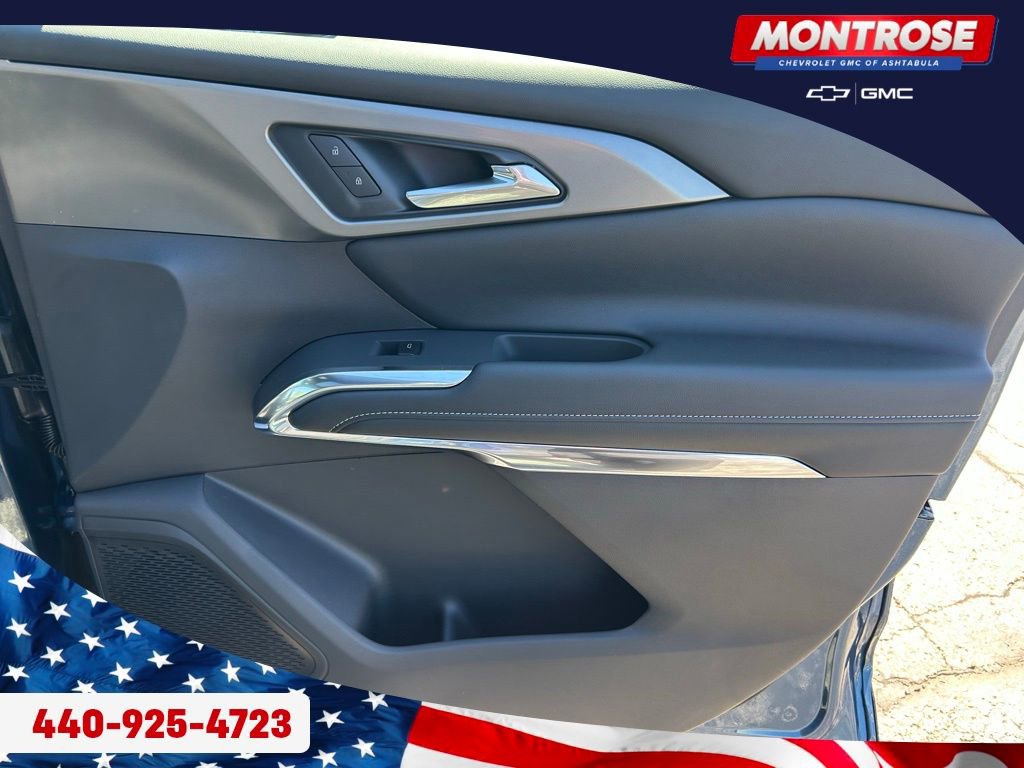 New 2026 Chevrolet Traverse LT w/ Sun and Wheel Package FWD image 28