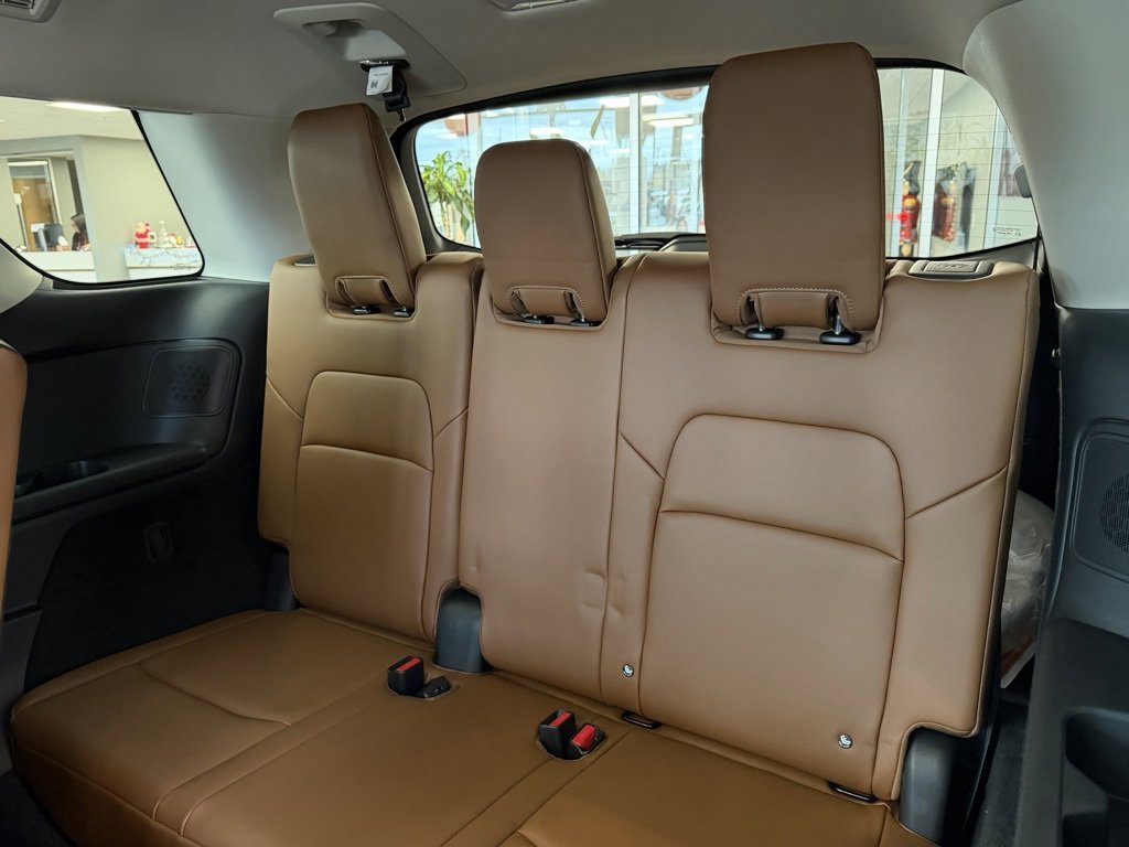 New 2025 Nissan Pathfinder Platinum w/ Cargo Package image 34