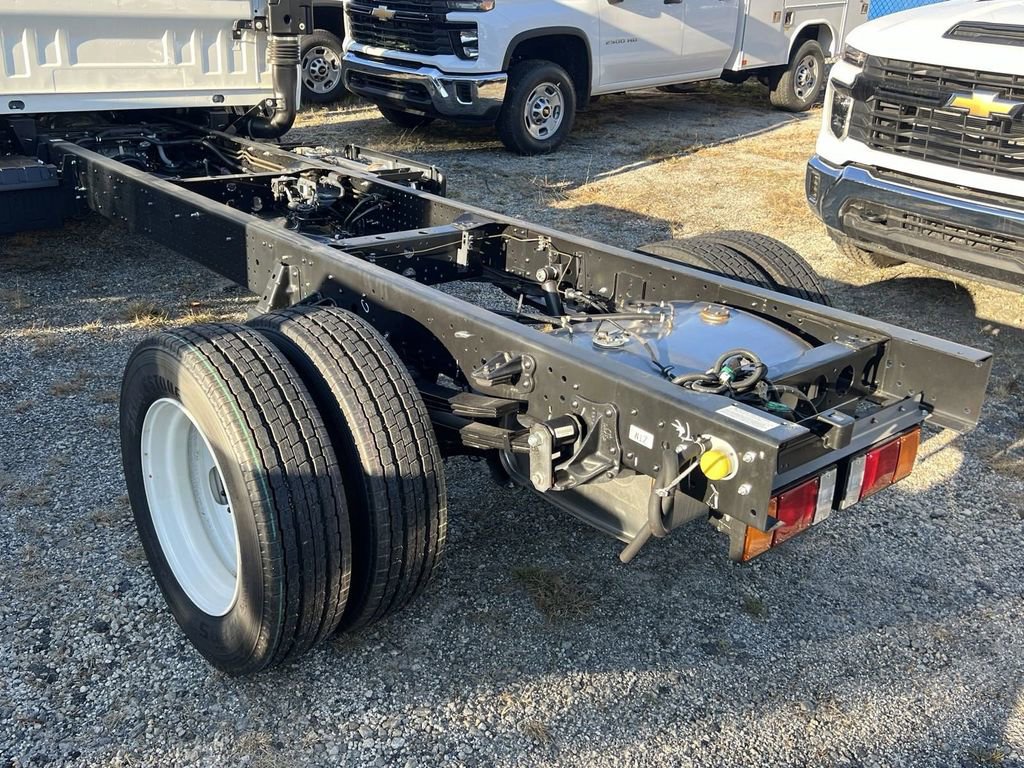 New 2025 Chevrolet Low Cab Forward 5500XD image 4