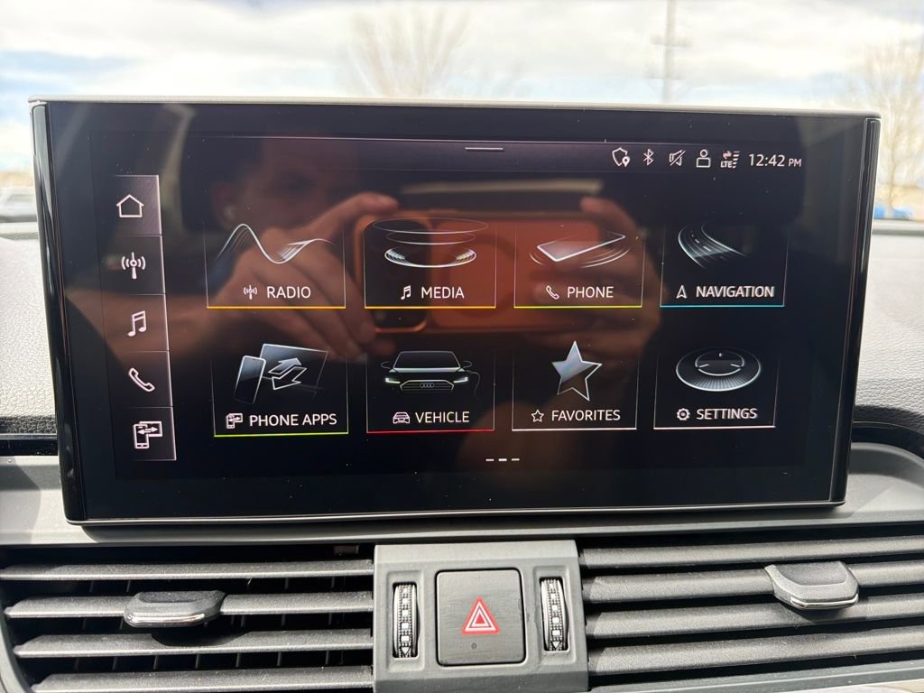 Used 2023 Audi Q5 e Premium Plus w/ Premium Plus Package image 19