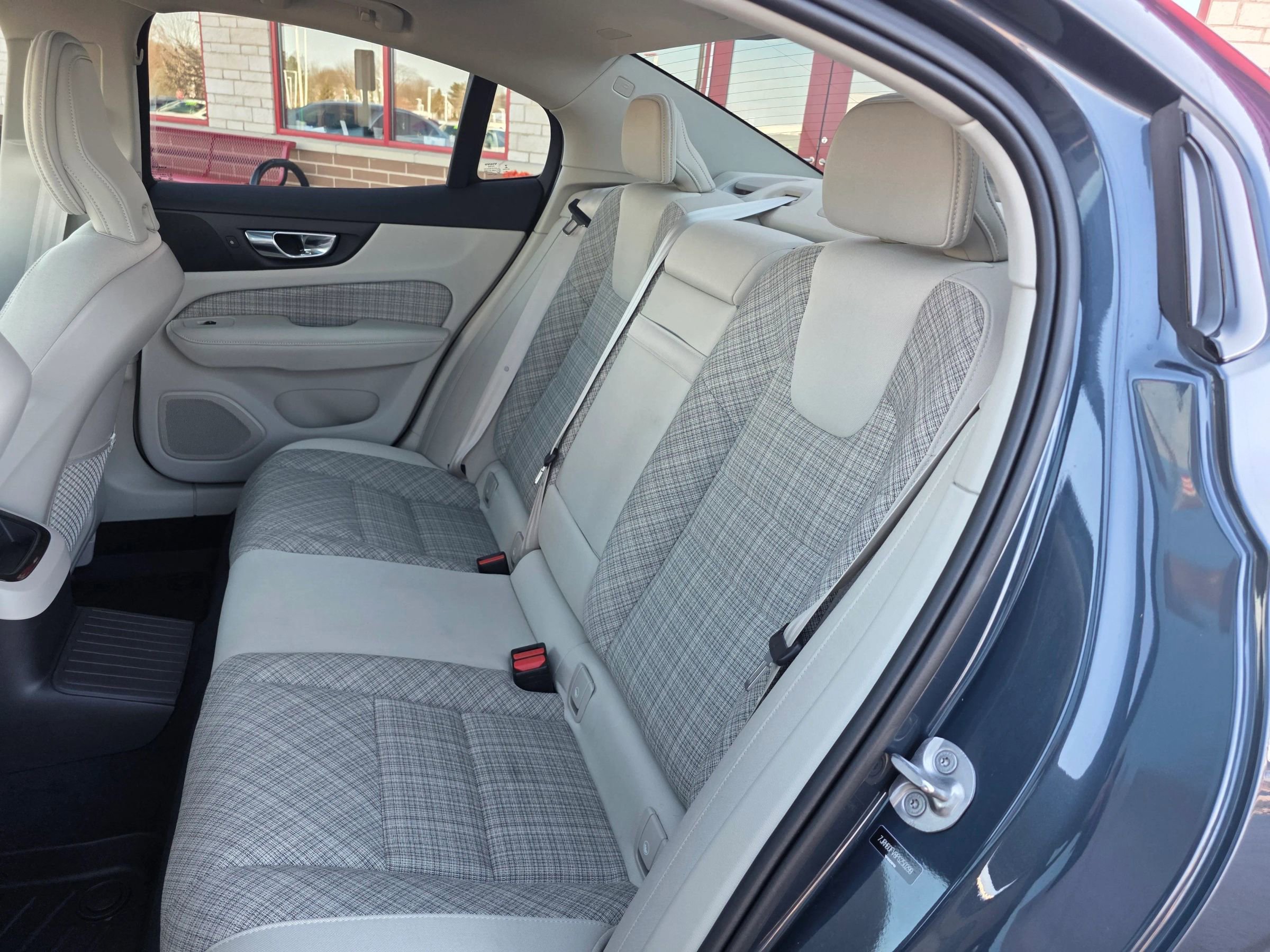 Used 2023 Volvo S60 T8 Core AWD/4WD image 8