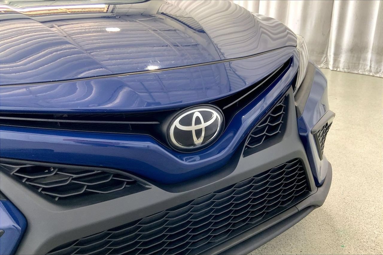 Used 2024 Toyota Camry SE FWD image 30