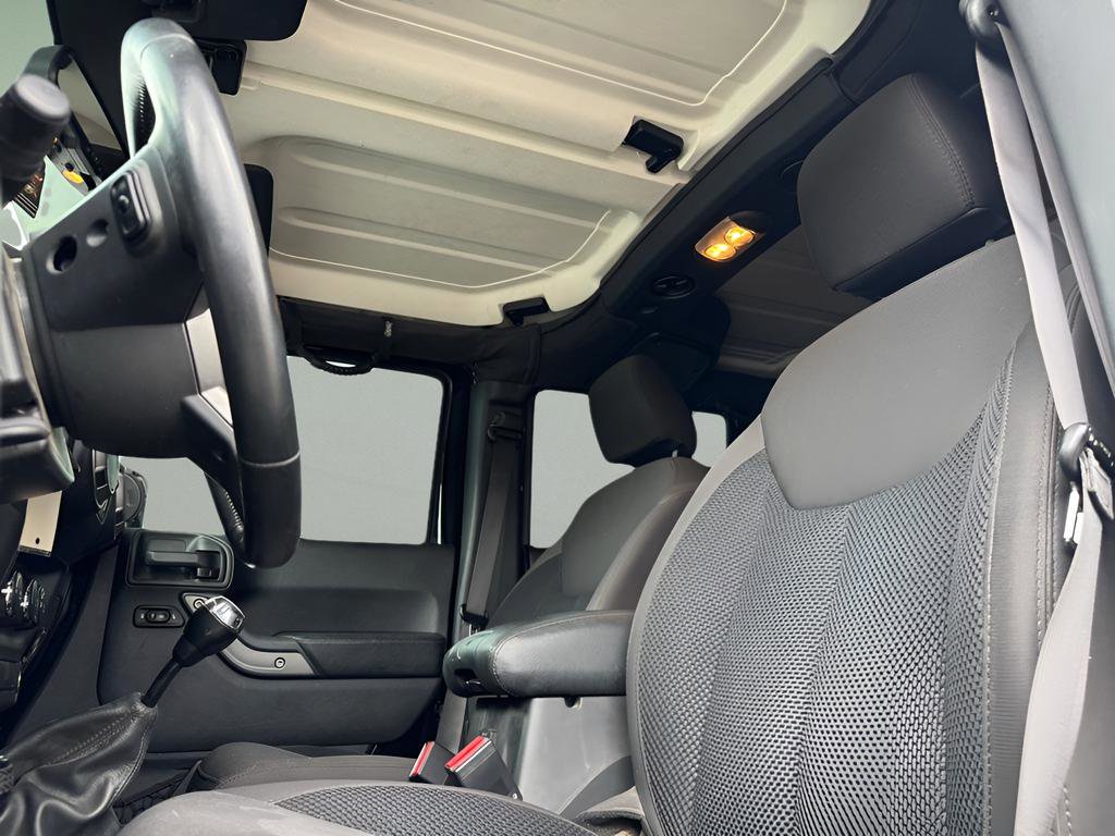 Used 2017 Jeep Wrangler Unlimited Sport AWD/4WD image 16
