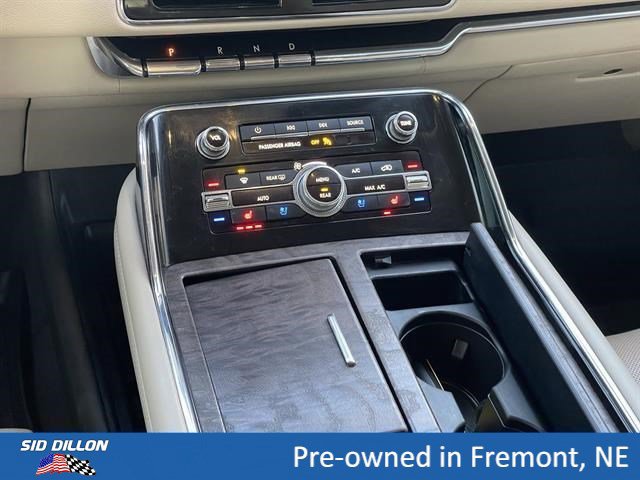 Used 2021 Lincoln Navigator Reserve w/ Luxury Package AWD/4WD image 13