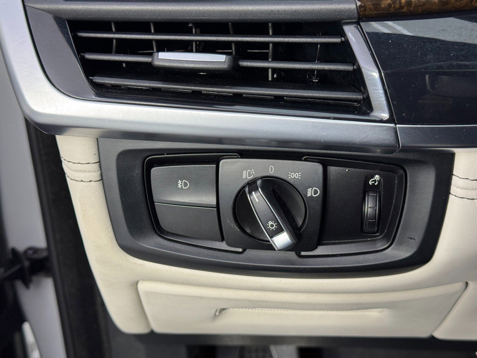 Used 2017 BMW X6 xDrive35i image 17