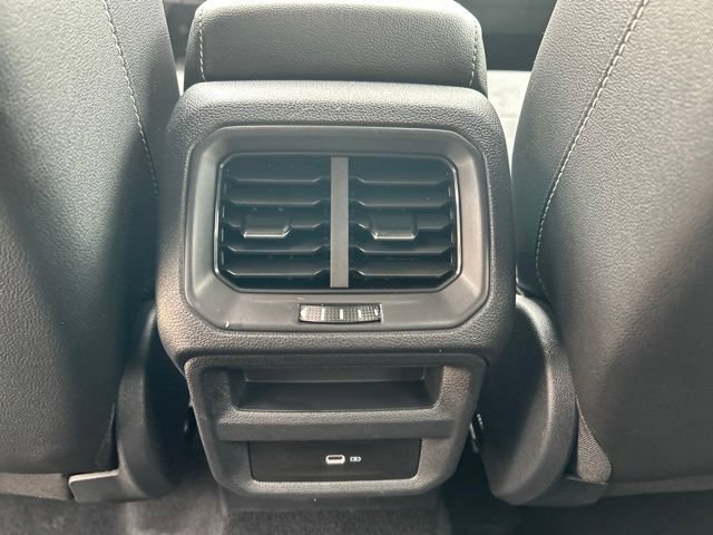 Used 2023 Volkswagen Taos SE FWD image 15