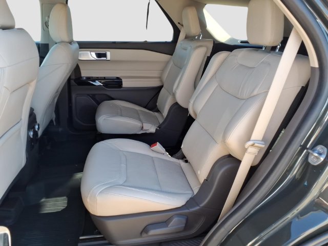 Certified 2022 Ford Explorer Platinum w/ Equipment Group 601A AWD/4WD image 22