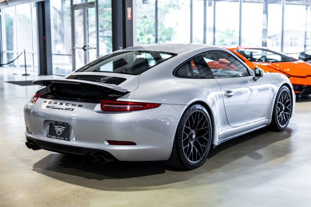 Used 2016 Porsche 911 Carrera GTS RWD image 6